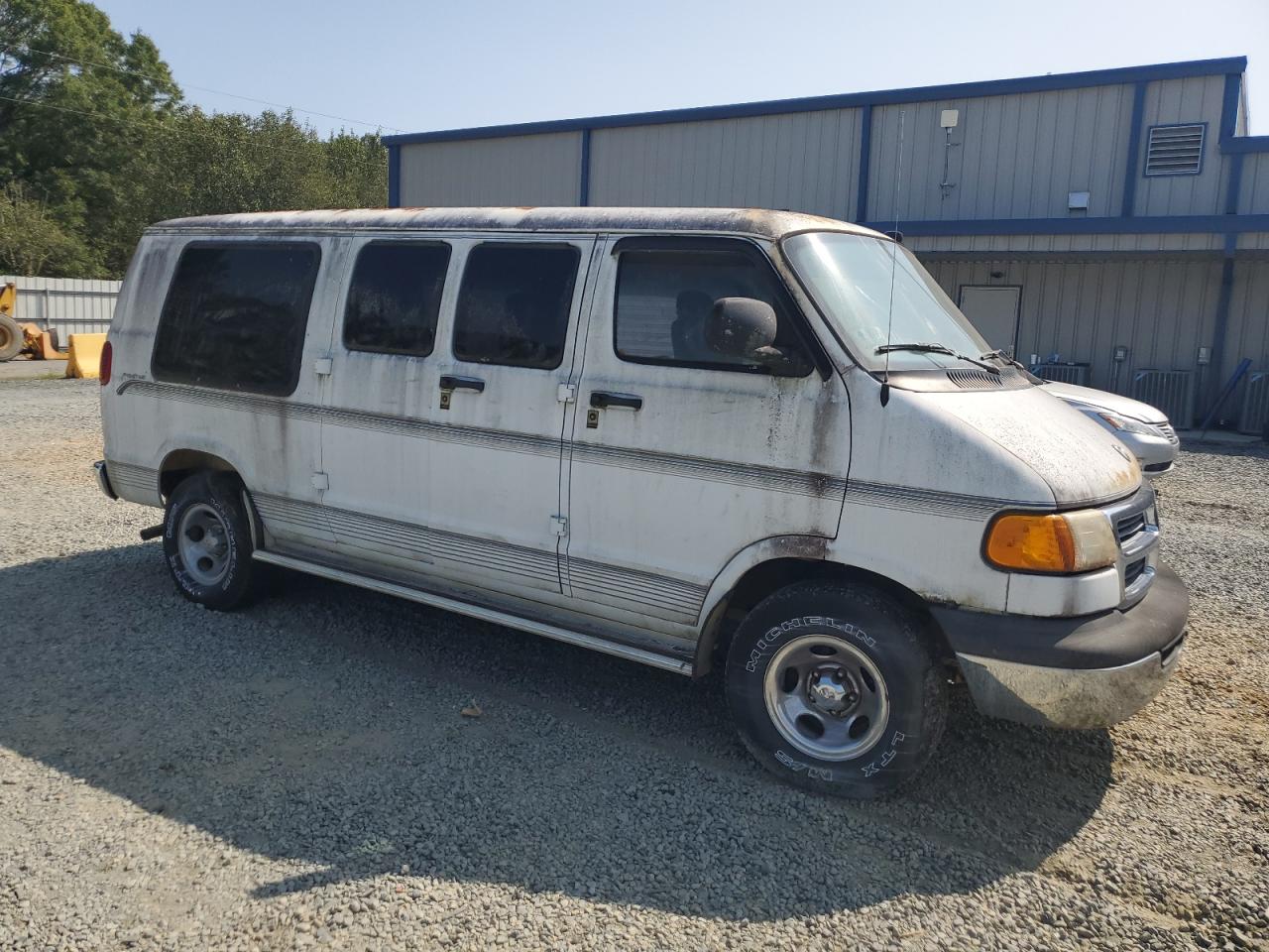 Lot #3037916012 1998 DODGE RAM VAN B1