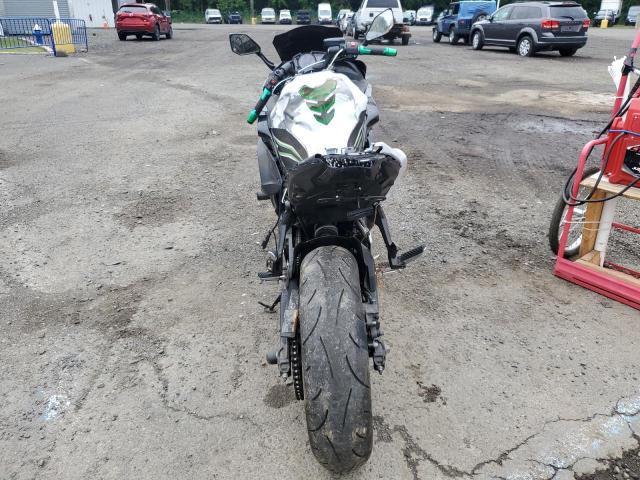 2017 KAWASAKI EX650 F - JKAEXEK11HDA00448