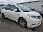 TOYOTA SIENNA XLE снимка