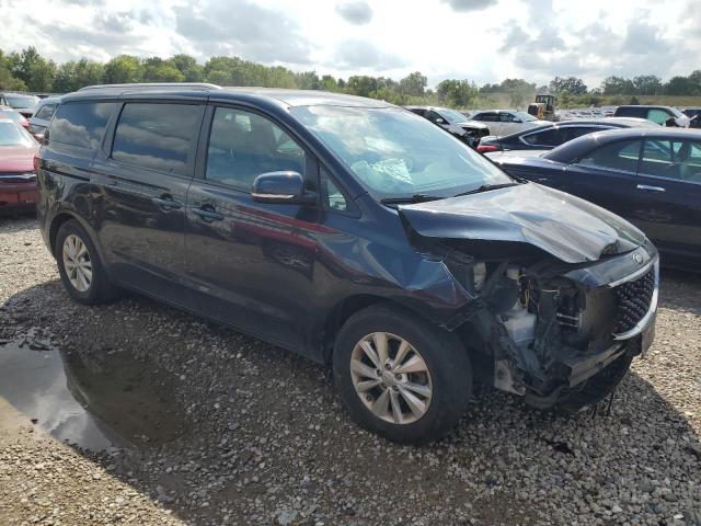 VIN KNDMB5C1XH6240307 2017 KIA Sedona, LX no.4