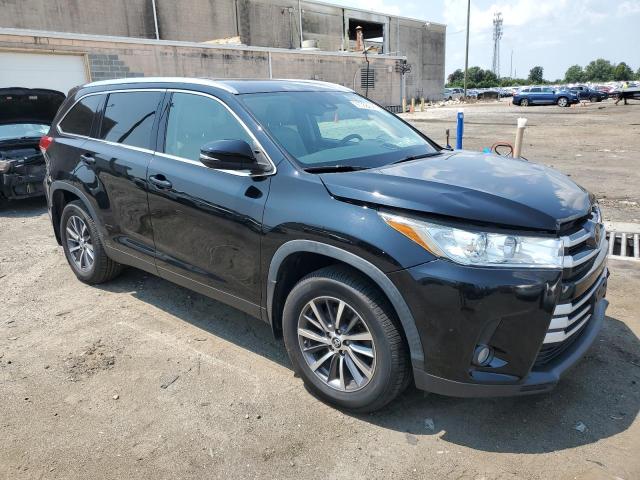 VIN 5TDJZRFH5KS624954 2019 Toyota Highlander, SE no.4