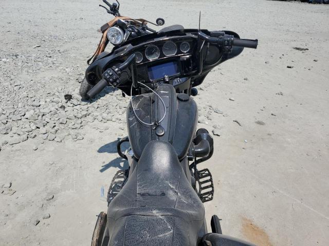2023 HARLEY-DAVIDSON FLHXST - 1HD1ABL23PB610210