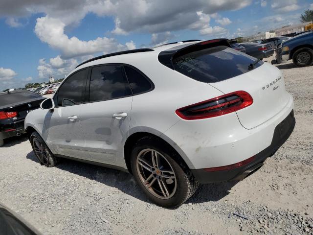 VIN WP1AA2A54JLB11950 2018 Porsche Macan no.2