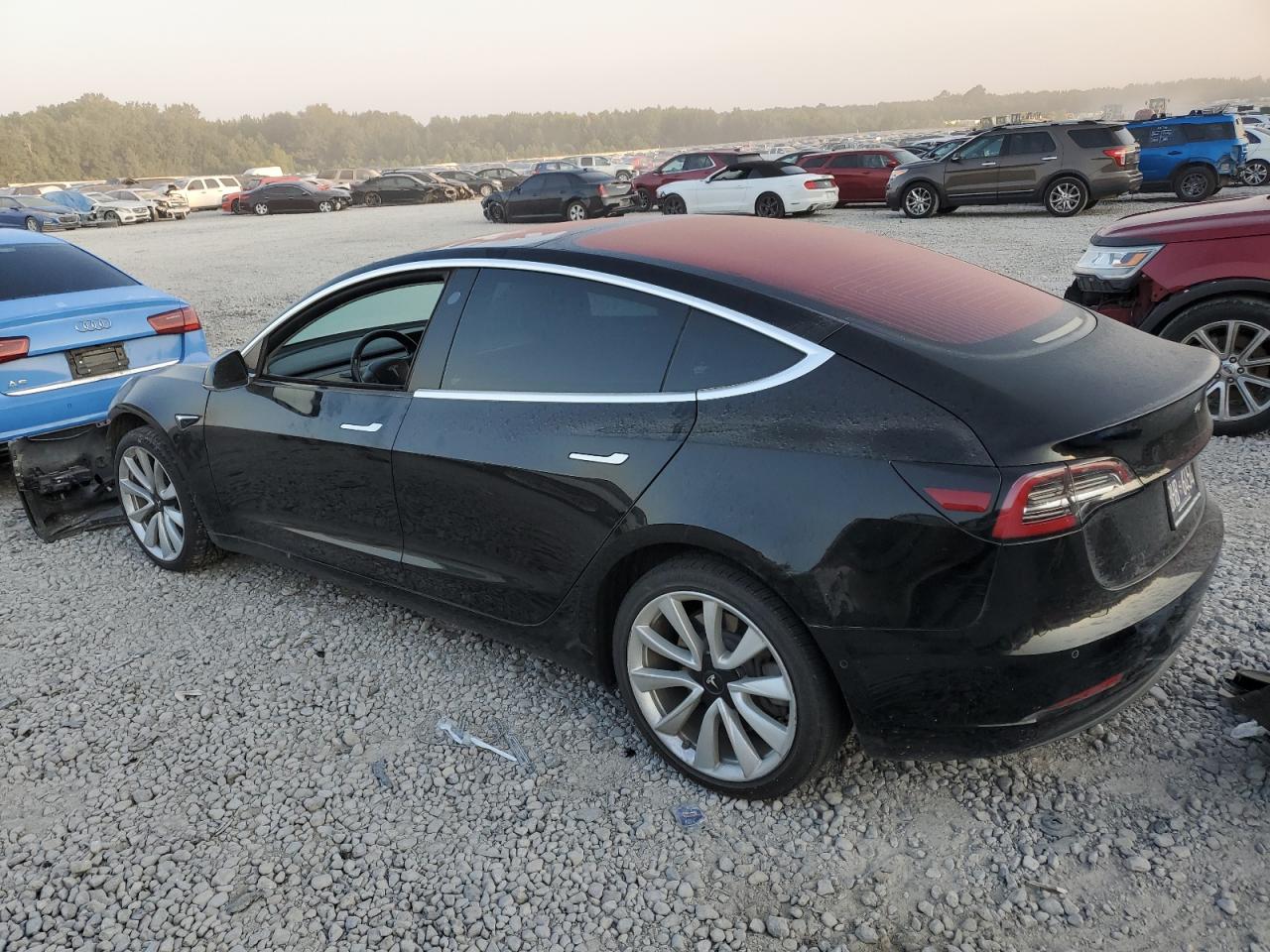 Lot #2758744518 2018 TESLA MODEL 3