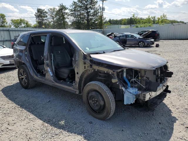 VIN 5TDBZRFH2KS942387 2019 Toyota Highlander, LE no.4