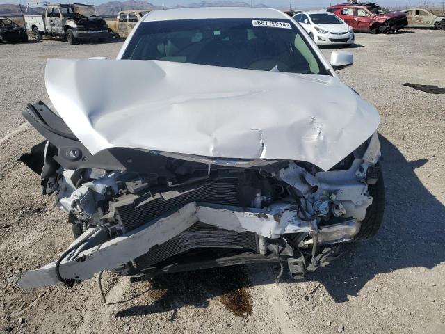 VIN 1G4GB5G39FF318111 2015 Buick Lacrosse no.5