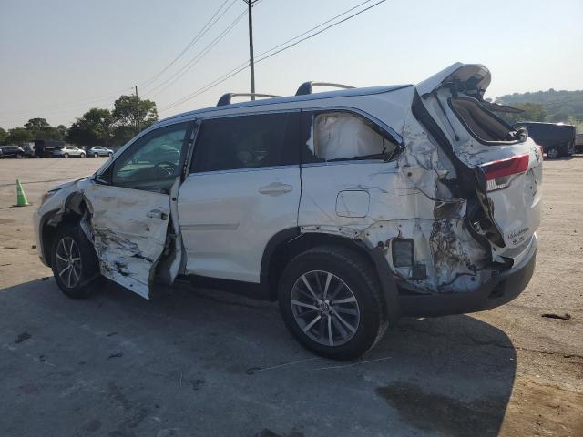 VIN 5TDKZRFH0KS341897 2019 Toyota Highlander, SE no.2