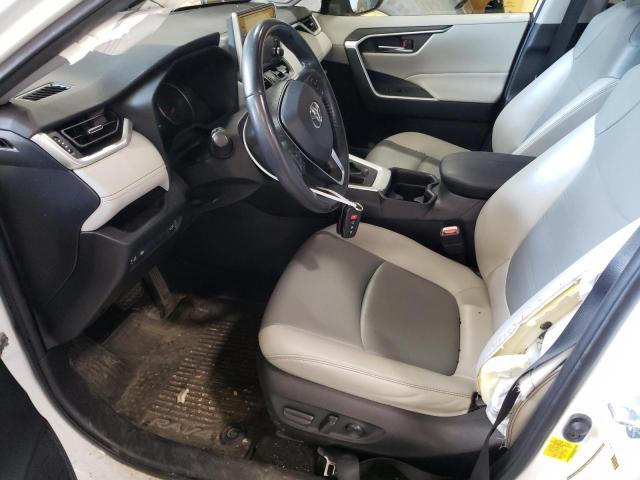 2019 TOYOTA RAV4 XLE P - JTMA1RFV6KD016868