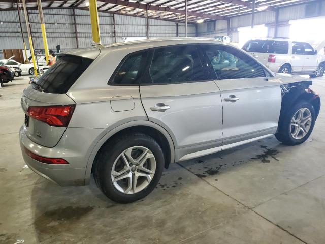 VIN WA1ANAFY5J2128050 2018 Audi Q5, Premium no.3