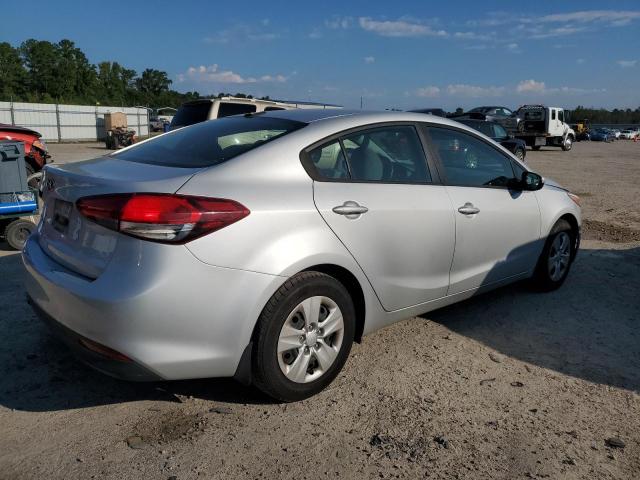 VIN 3KPFK4A73JE227523 2018 KIA Forte, LX no.3