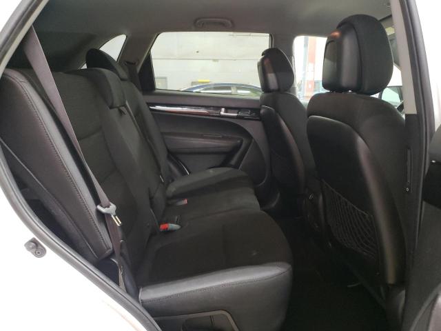 2015 KIA SORENTO LX - 5XYKT3A65FG645380
