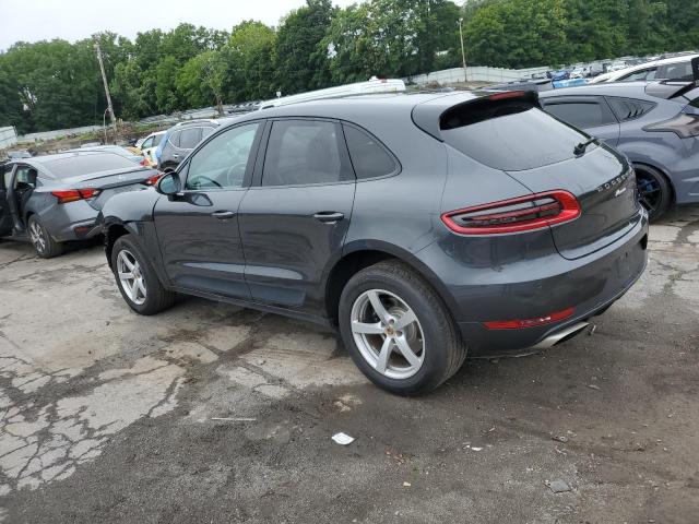 VIN WP1AA2A52JLB06035 2018 Porsche Macan no.2