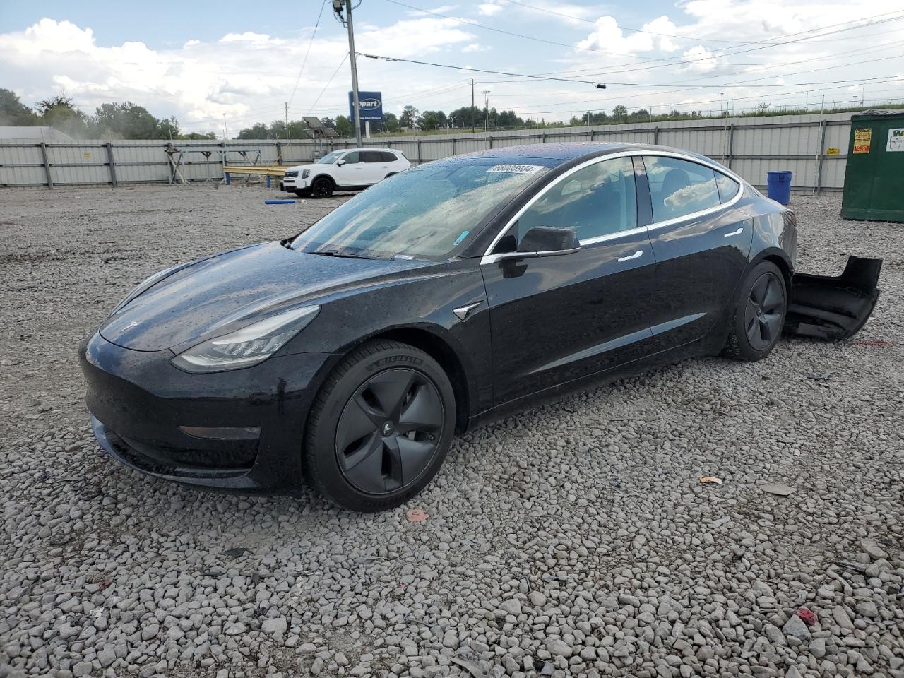 Lot #2989448566 2018 TESLA MODEL 3