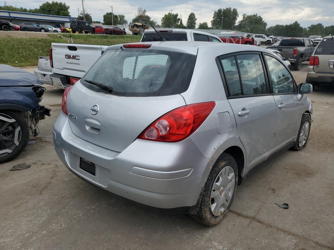 Lot #2845813852 2011 NISSAN VERSA S