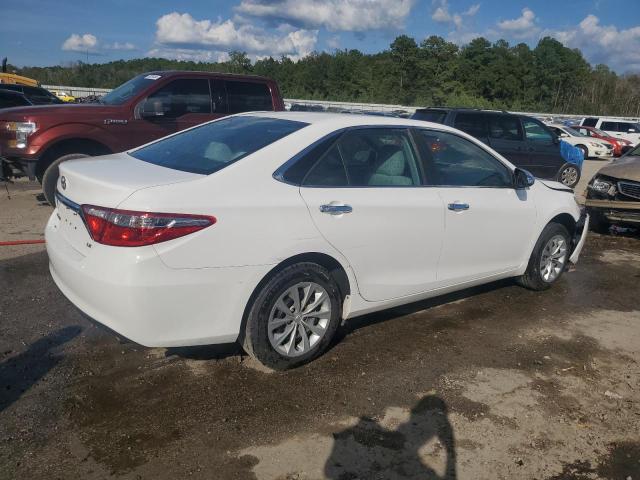 VIN 4T1BF1FKXHU274148 2017 Toyota Camry, LE no.3