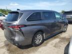 TOYOTA SIENNA LE photo