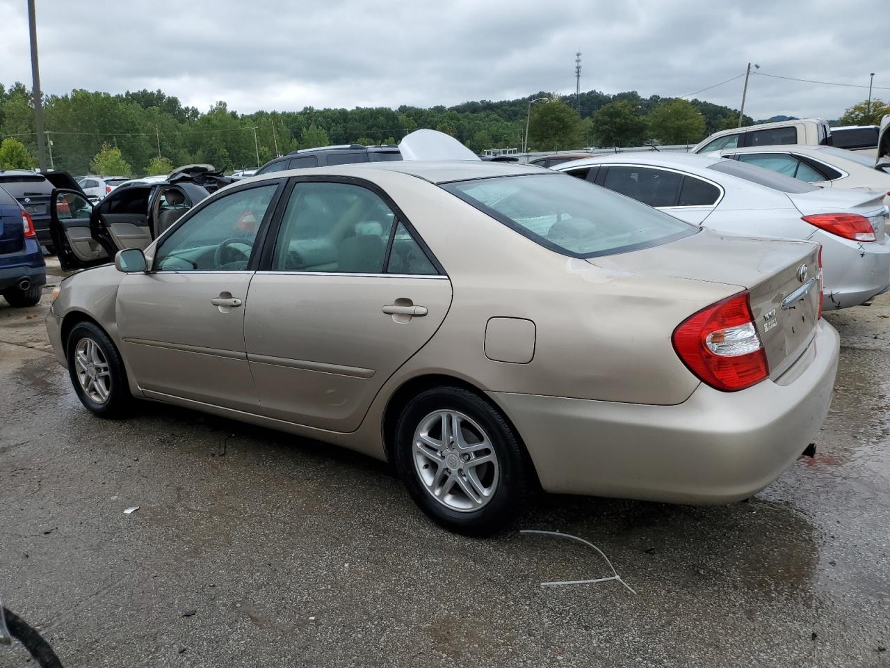 Lot #2748974364 2002 TOYOTA CAMRY LE