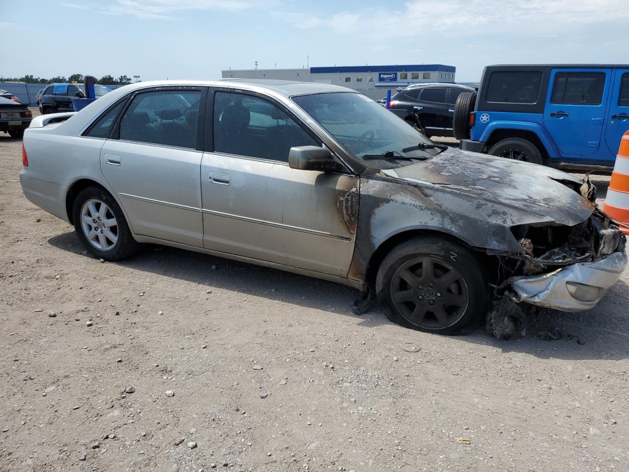 Lot #2792193758 2002 TOYOTA AVALON XL