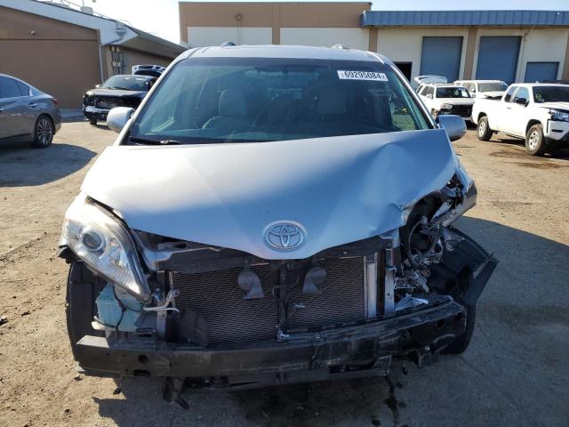 VIN 5TDYK3DC4GS705684 2016 Toyota Sienna, Xle no.5