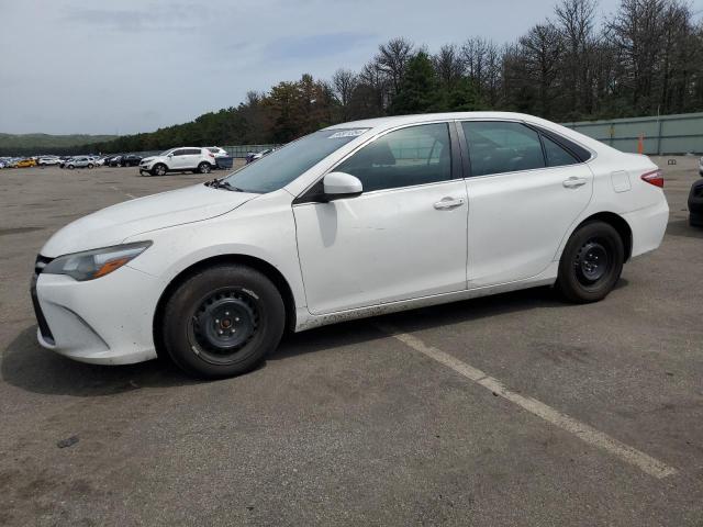 VIN 4T1BF1FK3FU089582 2015 Toyota Camry, LE no.1