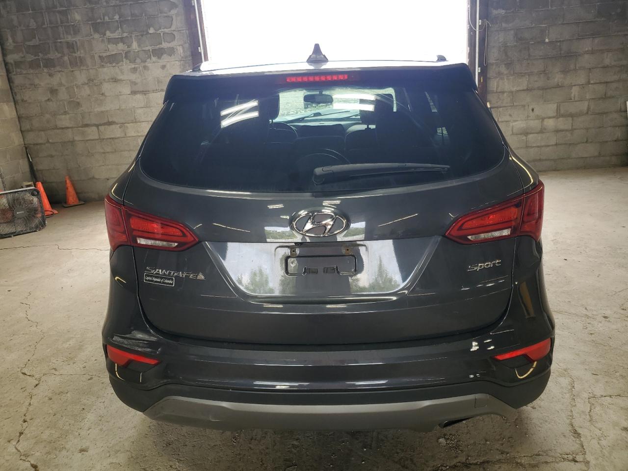 Lot #2842853669 2017 HYUNDAI SANTA FE S