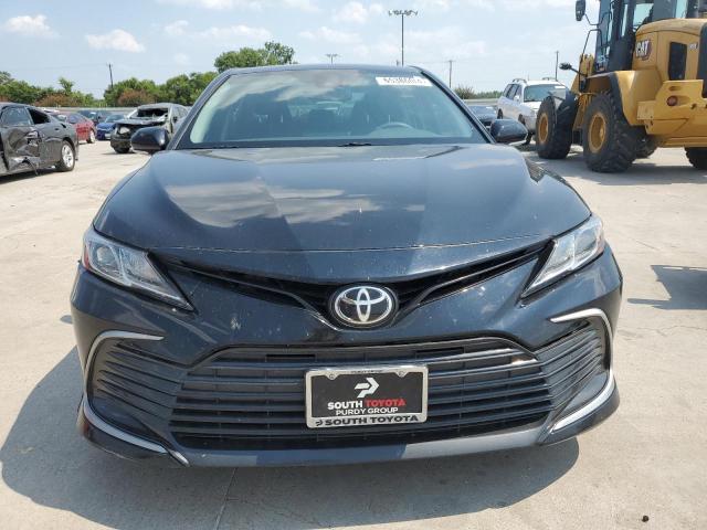 VIN 4T1R11AK7MU447638 2021 Toyota Camry, LE no.5