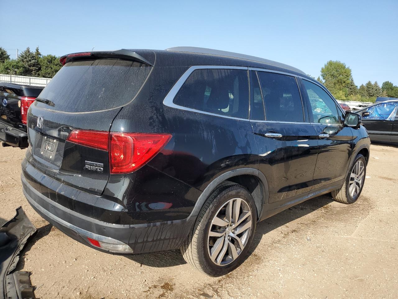 Lot #2776503157 2017 HONDA PILOT TOUR