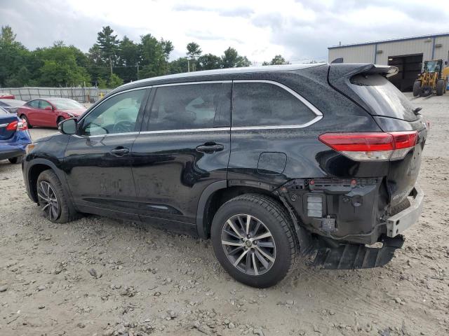 VIN 5TDJZRFH5JS814817 2018 Toyota Highlander, SE no.2