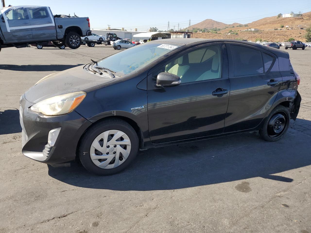 Toyota Prius C 2016 NHP10L