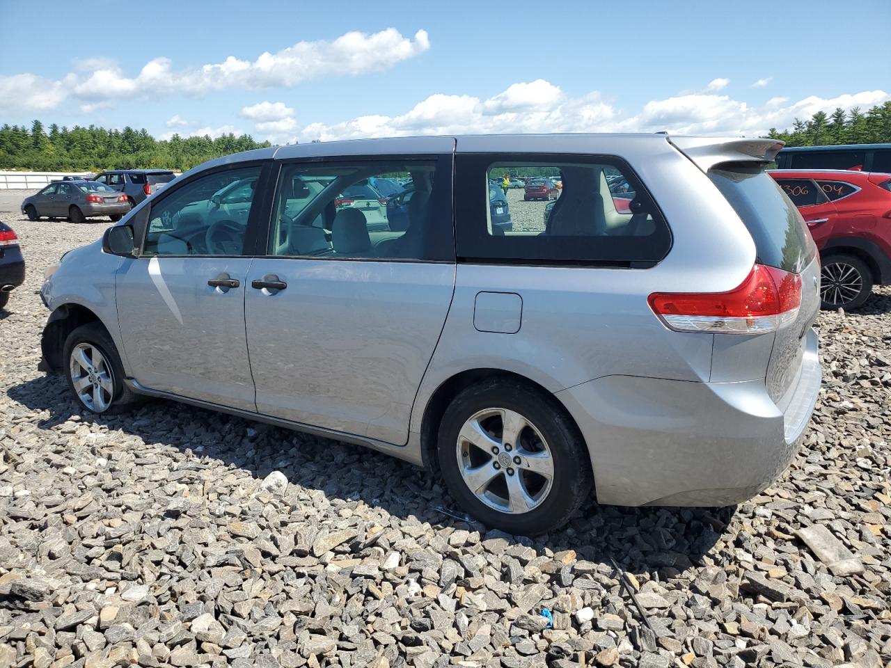 Lot #2945446727 2012 TOYOTA SIENNA