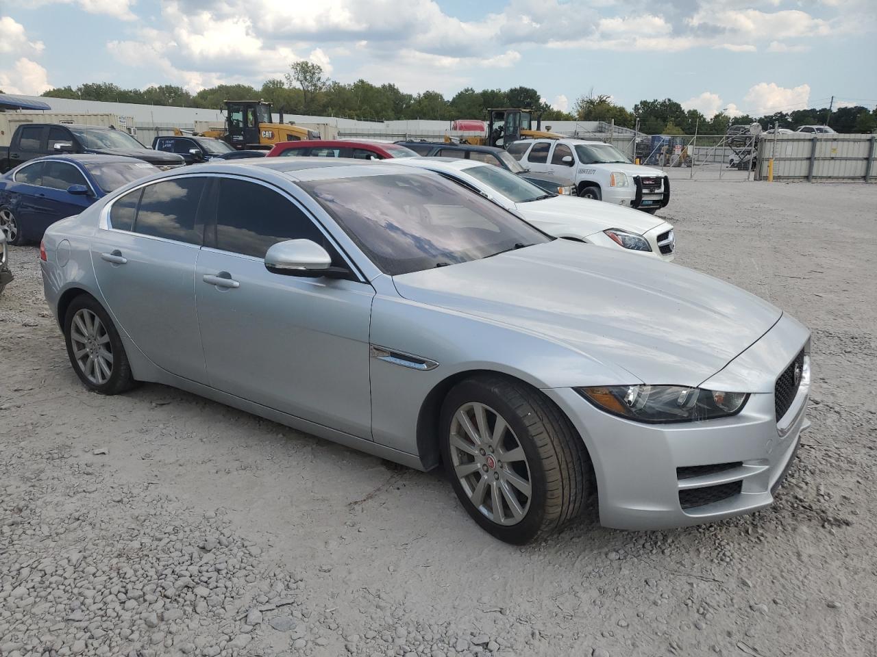 Lot #2811323319 2019 JAGUAR XE