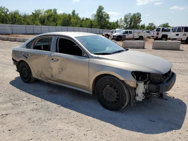 2015 VOLKSWAGEN PASSAT S - 1VWAT7A30FC042329
