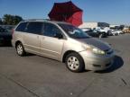 TOYOTA SIENNA CE photo