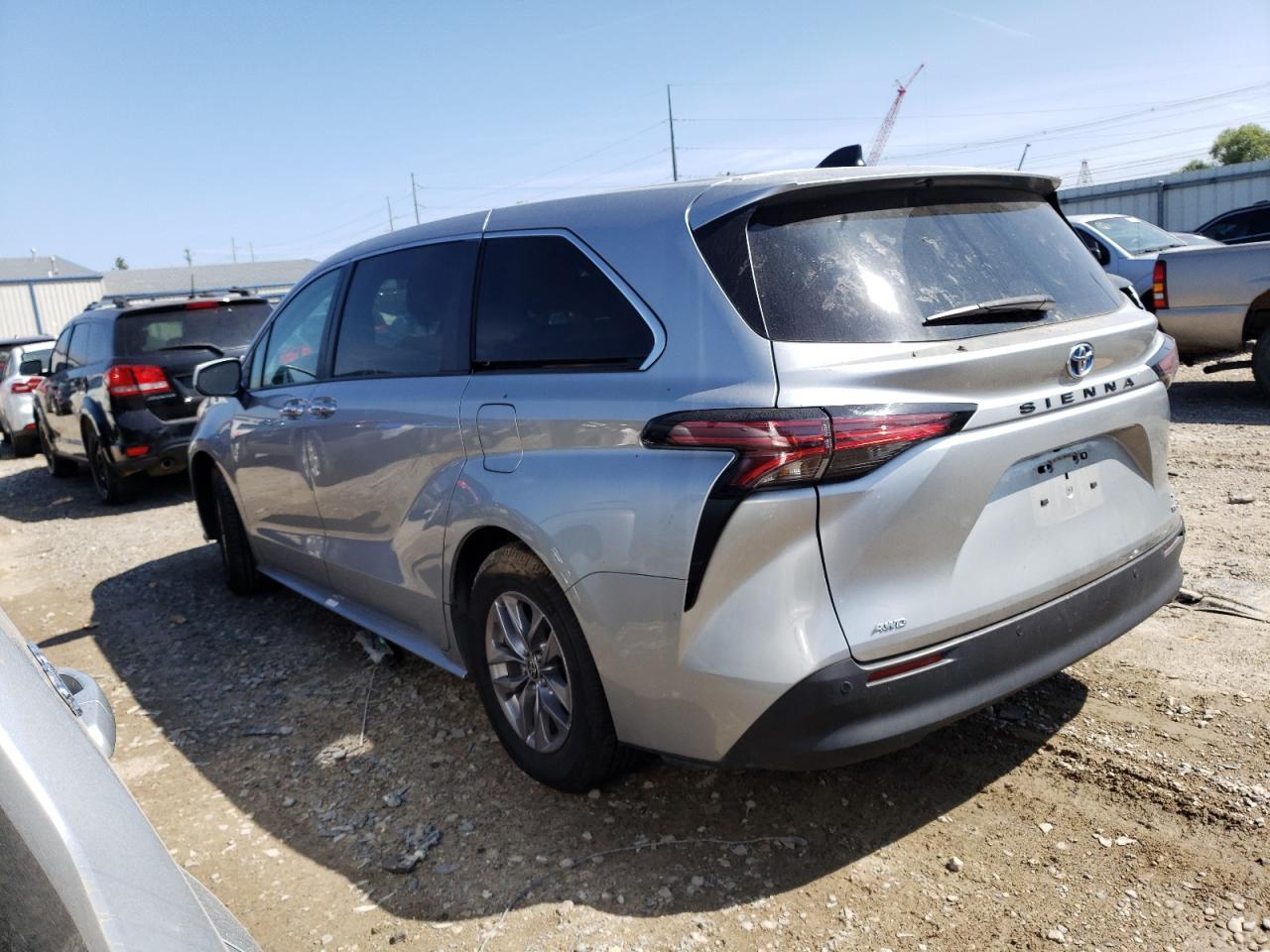 Lot #2993954309 2022 TOYOTA SIENNA XLE