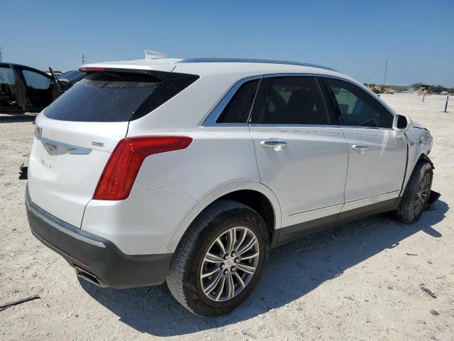 VIN 1GYKNBRSXHZ136437 2017 Cadillac XT5, Luxury no.3