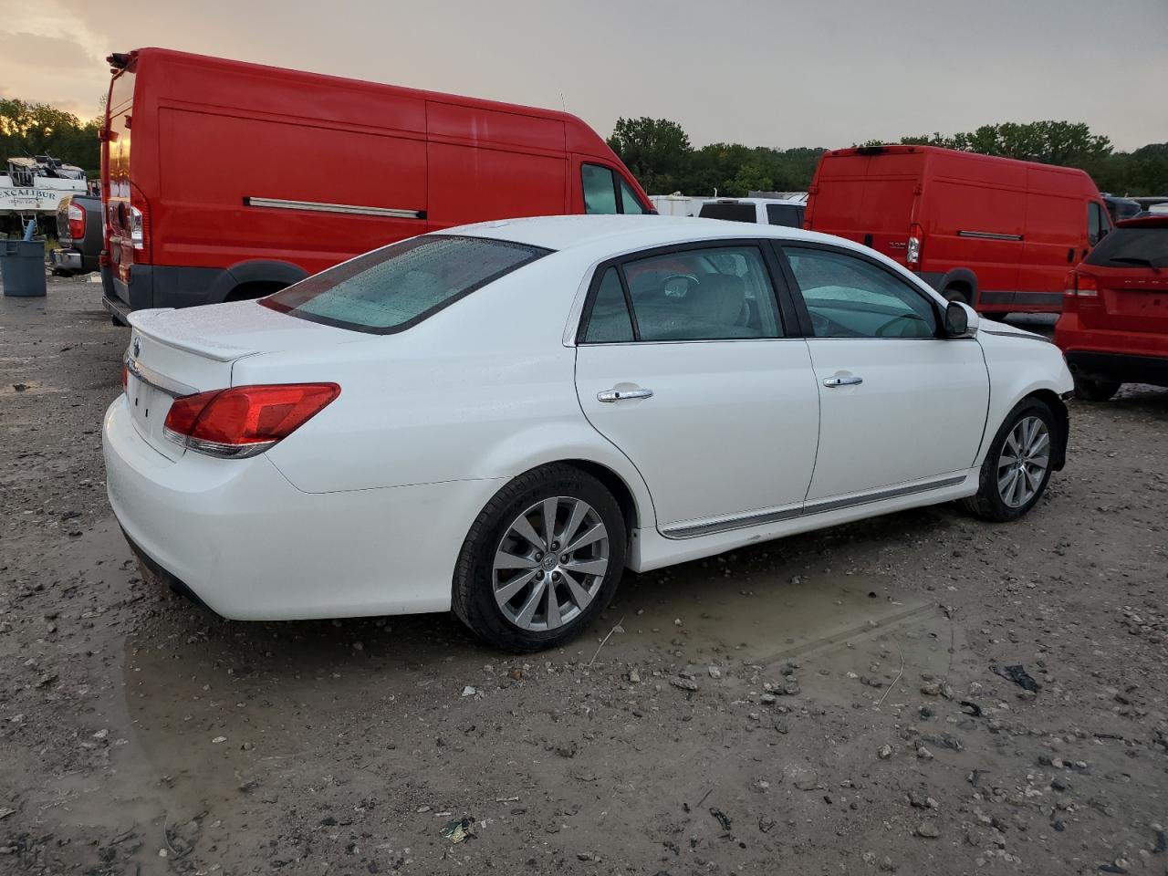 Lot #2826476901 2011 TOYOTA AVALON BAS