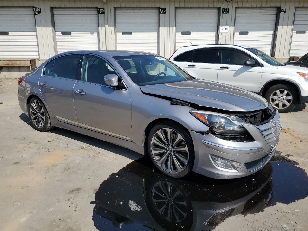 Lot #2945384457 2012 HYUNDAI GENESIS 5.