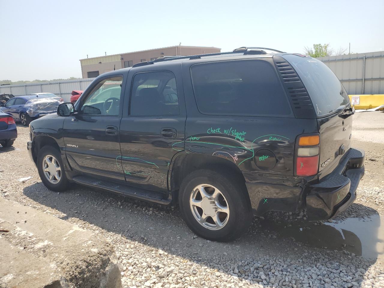 Lot #2889048295 2004 GMC YUKON DENA