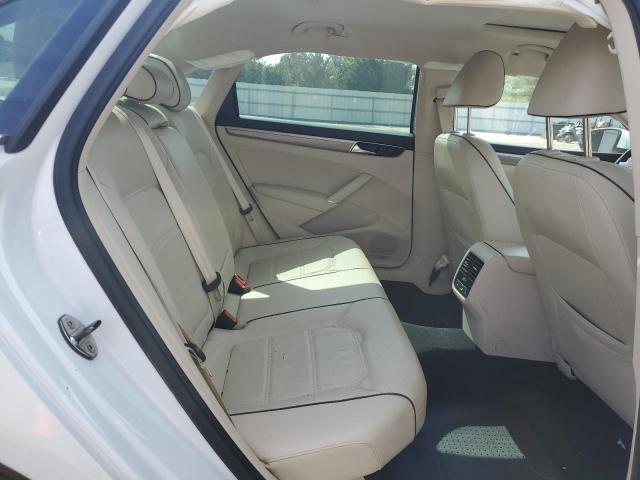 2017 VOLKSWAGEN PASSAT SE - 1VWGT7A39HC049096