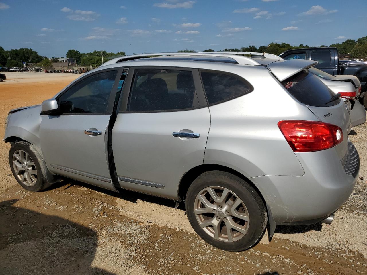 Lot #3021046552 2012 NISSAN ROGUE S