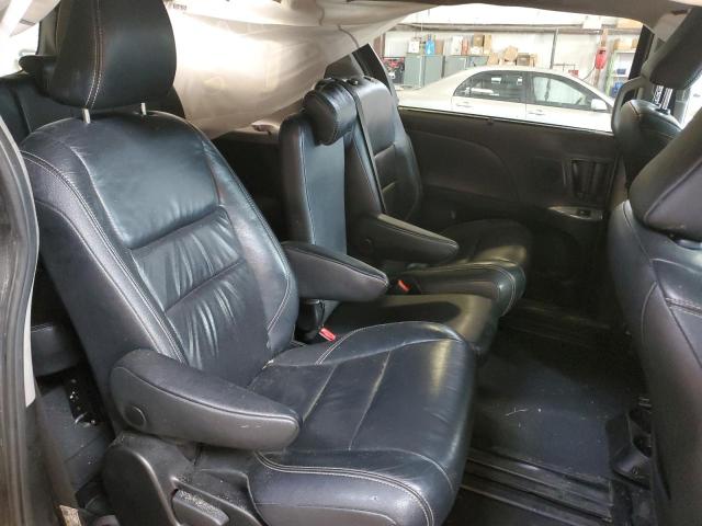 2019 TOYOTA SIENNA SE 5TDXZ3DC3KS993276