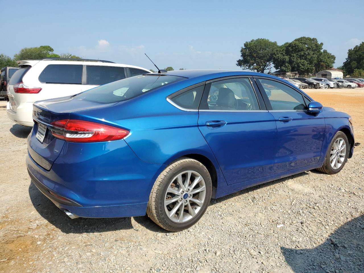 Lot #3315919106 2017 FORD FUSION SE