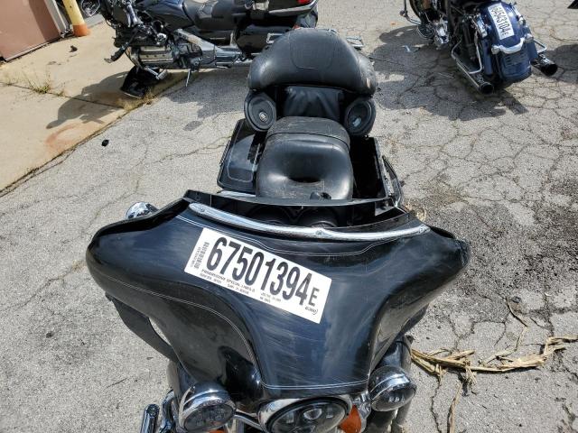 2011 HARLEY-DAVIDSON FLHTCU 1HD1FC417BB655429