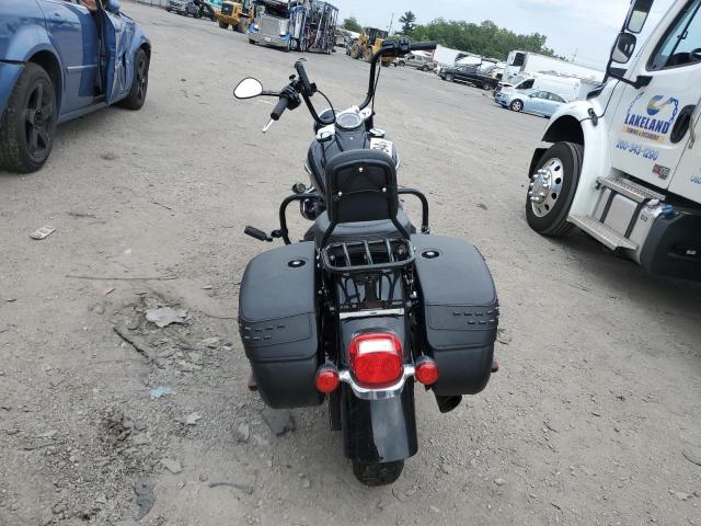 2018 HARLEY-DAVIDSON FLHCS HERI 1HD1YBK13JC078933