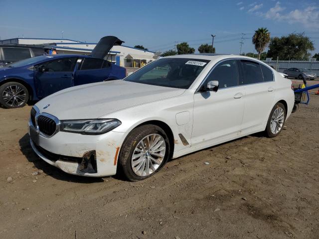 VIN WBA33AG02MCF25369 2021 BMW 5 Series, 530XE no.1