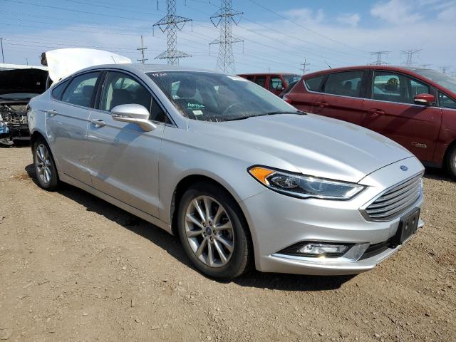 VIN 3FA6P0HD4HR328262 2017 Ford Fusion, SE no.4