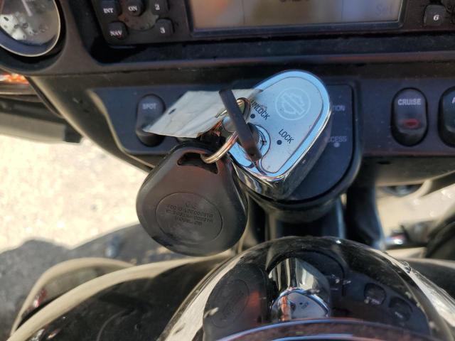 2010 HARLEY-DAVIDSON FLHTCU 1HD1FC417AB638953