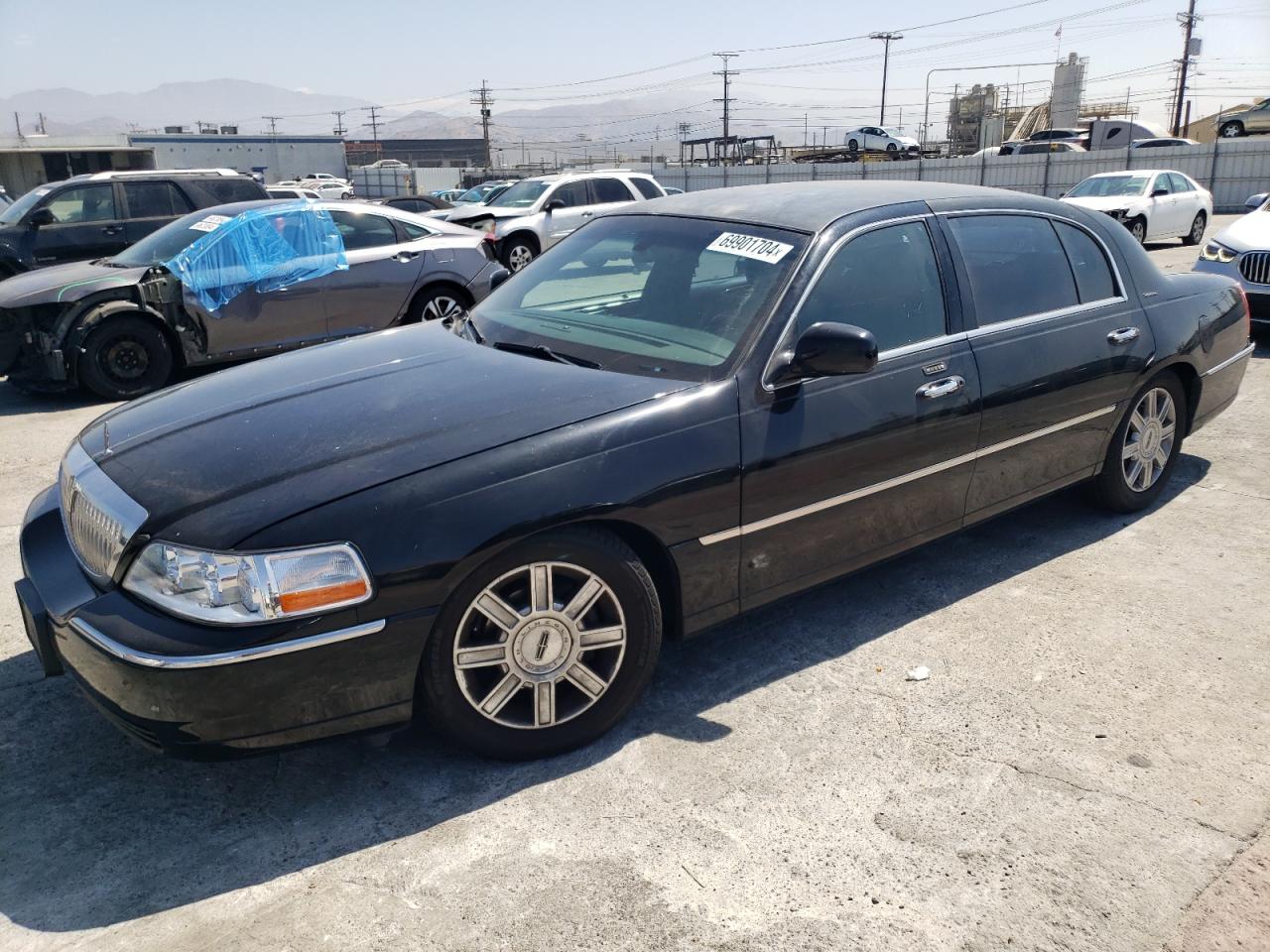 Lincoln Town Car 2008 Signature LWB