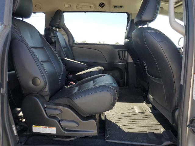 2017 TOYOTA SIENNA SE 5TDXZ3DCXHS878294