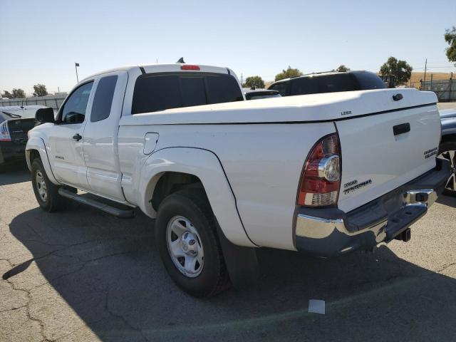 VIN 5TFTU4GN0FX074142 2015 Toyota Tacoma, Prerunner... no.2